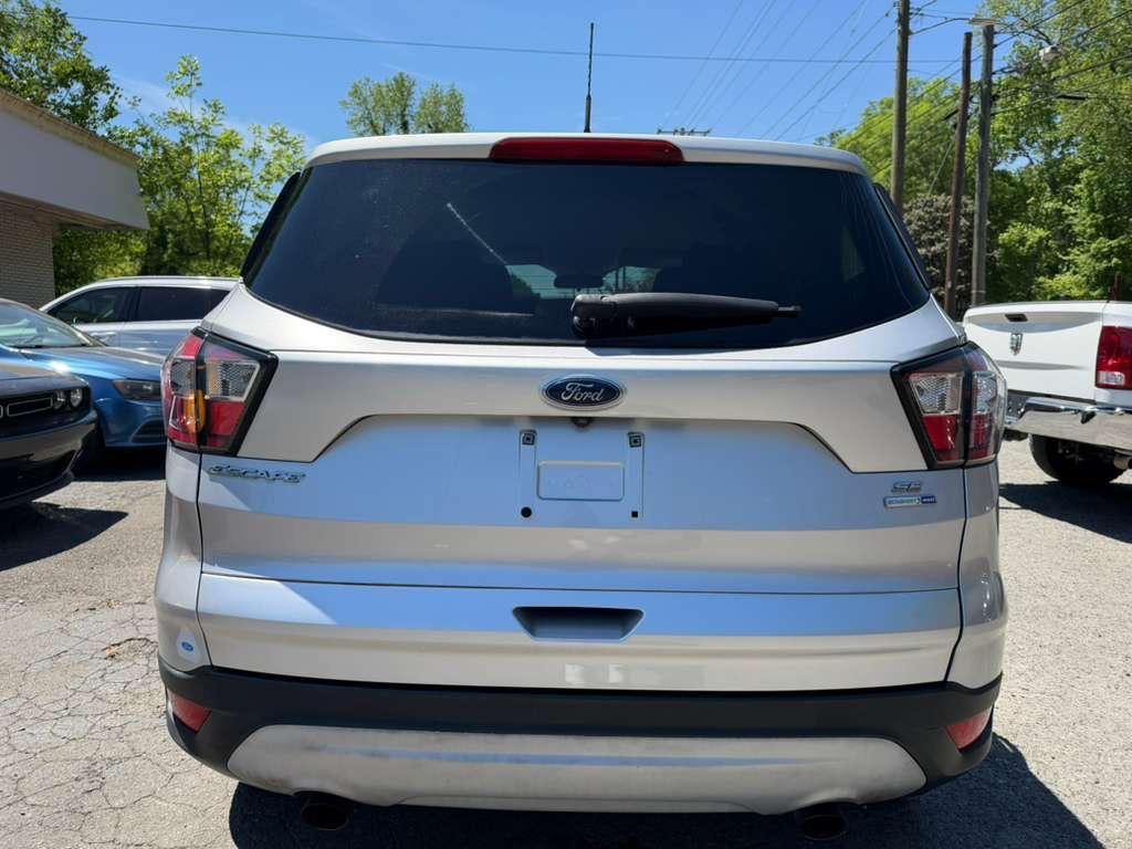 2018 Ford Escape SE - Photo 10