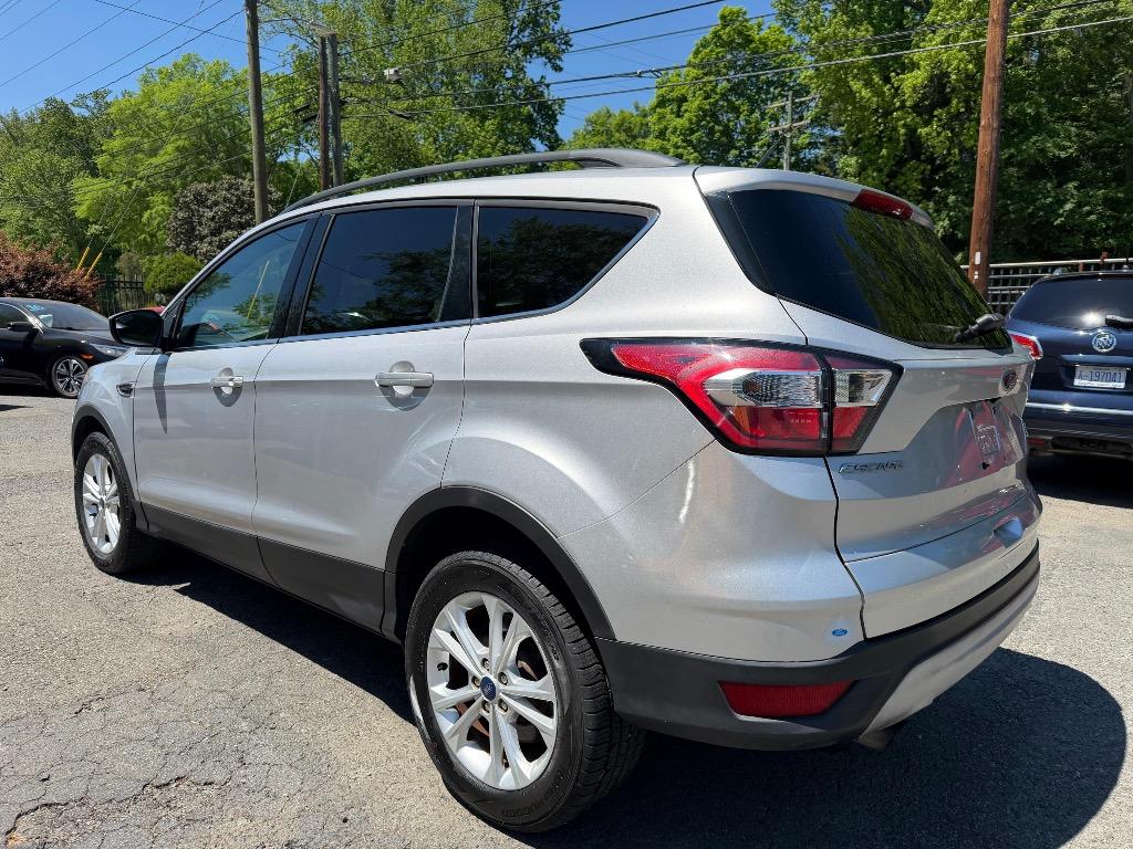 2018 Ford Escape SE - Photo 9