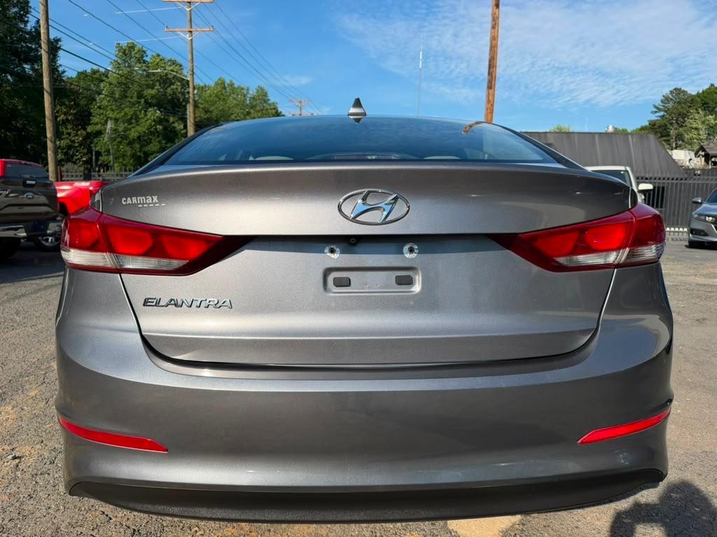 2017 Hyundai Elantra SE - Photo 11