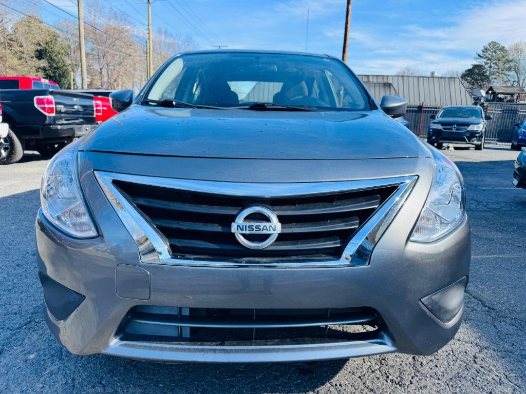 2017 Nissan Versa 1.6 SV CVT's photo